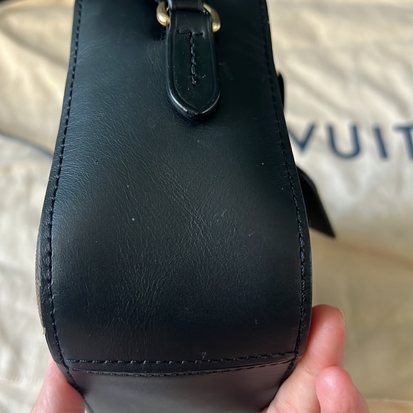 Louis Vuitton Limited Edition cross body bag - Picture 17 of 17